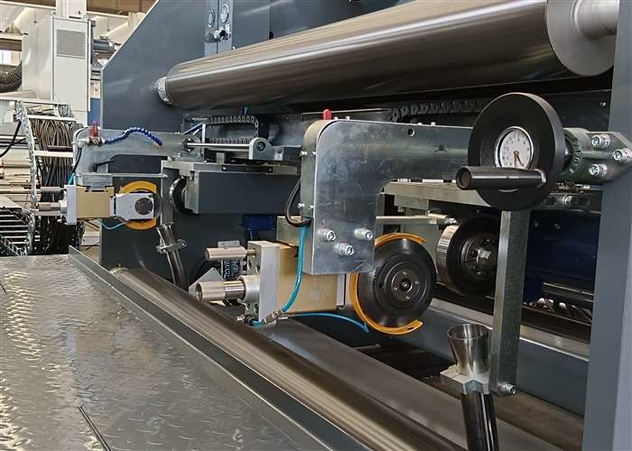300M/min Vitesse de production Machine de stratification à extrusion de papier à coupe à double face