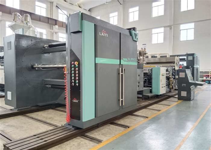 Capacité 200 - 400 kg/h Machine de stratification par revêtement par extrusion Max. Vitesse de revêtement 200 M/min
