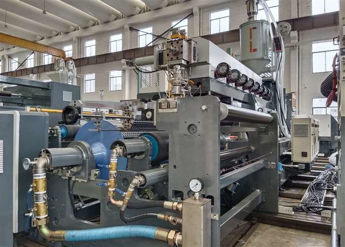 Capacité 200 - 400 kg/h Machine de stratification par revêtement par extrusion Max. Vitesse de revêtement 200 M/min