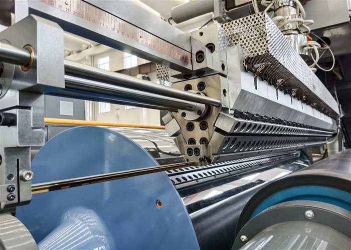 Capacité 200 - 400 kg/h Machine de stratification par revêtement par extrusion Max. Vitesse de revêtement 200 M/min