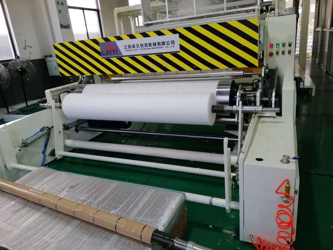 Machine de tissu soufflée par fonte de largeur de l'acier inoxydable 1600mm pour le matériel de filtre de masque