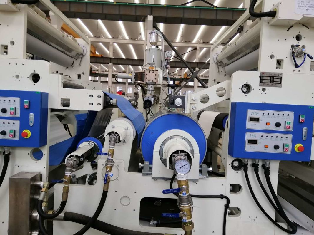 Machine en plastique de stratification d'extrudeuse automatique de haute performance avec la conception spéciale de vis dans blanc et bleu