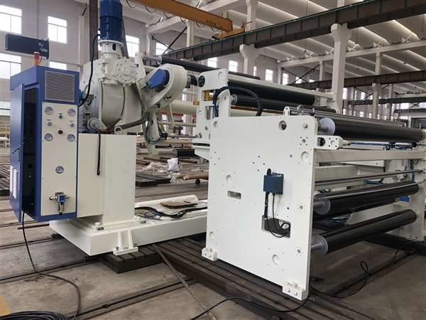 200 à 400 kg/h Capacité de production Machine de laminage par extrusion de papier à coupe avec revêtement